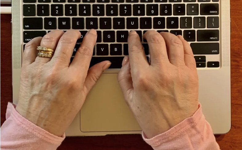 typing hands